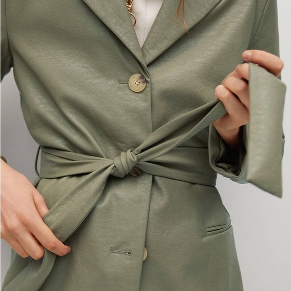NWT Mango Leather-effect faux leather suit jacket with belt - Picture 7 of 11